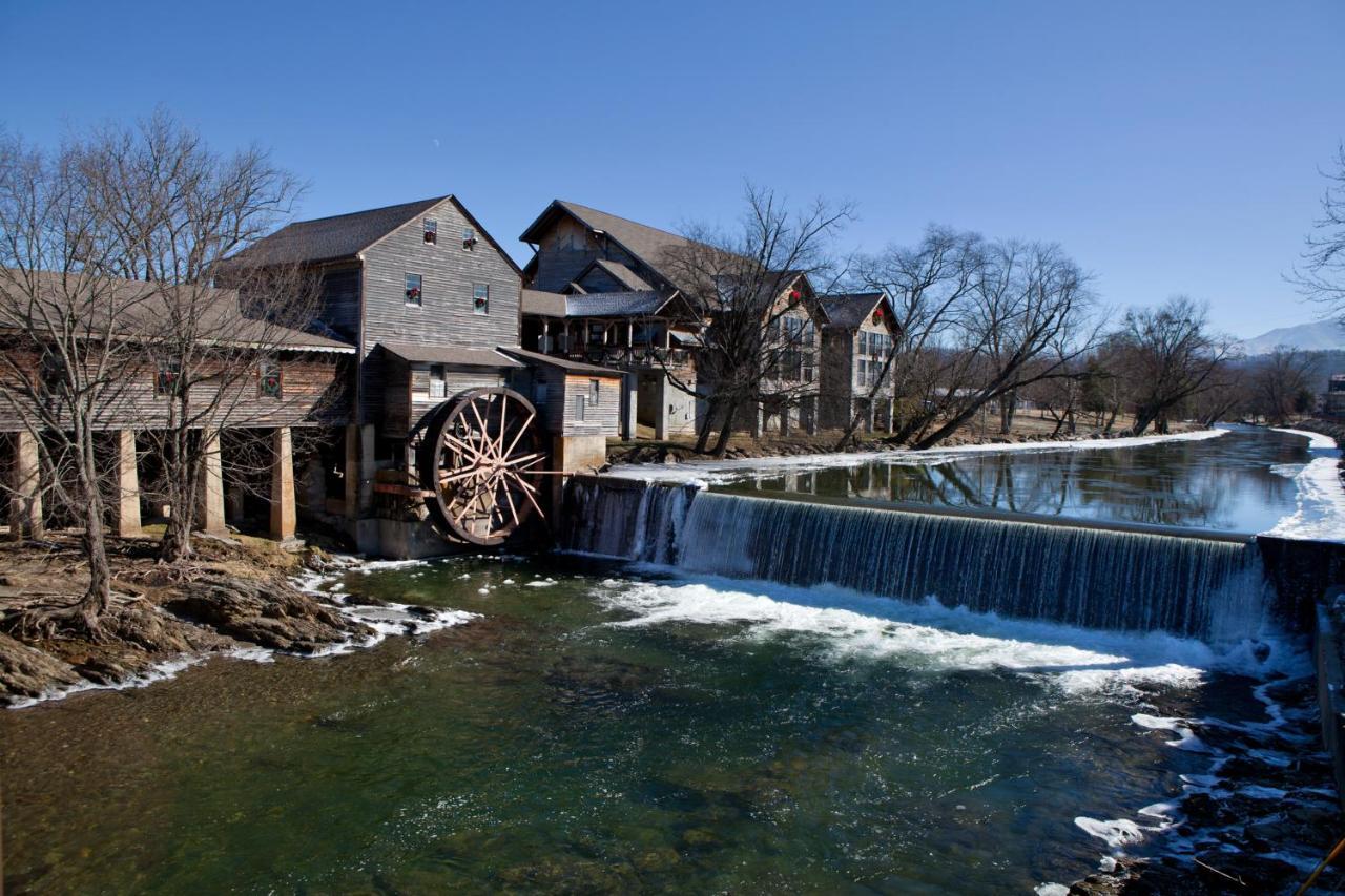 Bear Cove Falls Pigeon Forge Luaran gambar